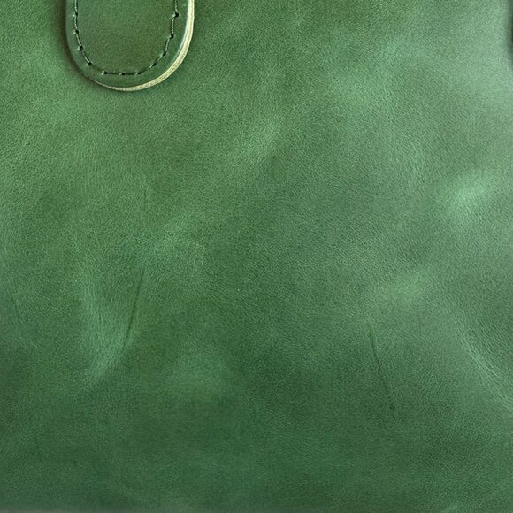 Portland Leather Small Raindrop Crossbody Bag $240 Retail. NWOT. - Picture 6 of 11